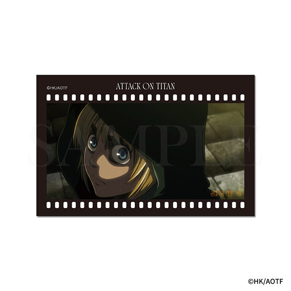 【全種BOX】進撃の巨人 場面写ランダムクリアカード